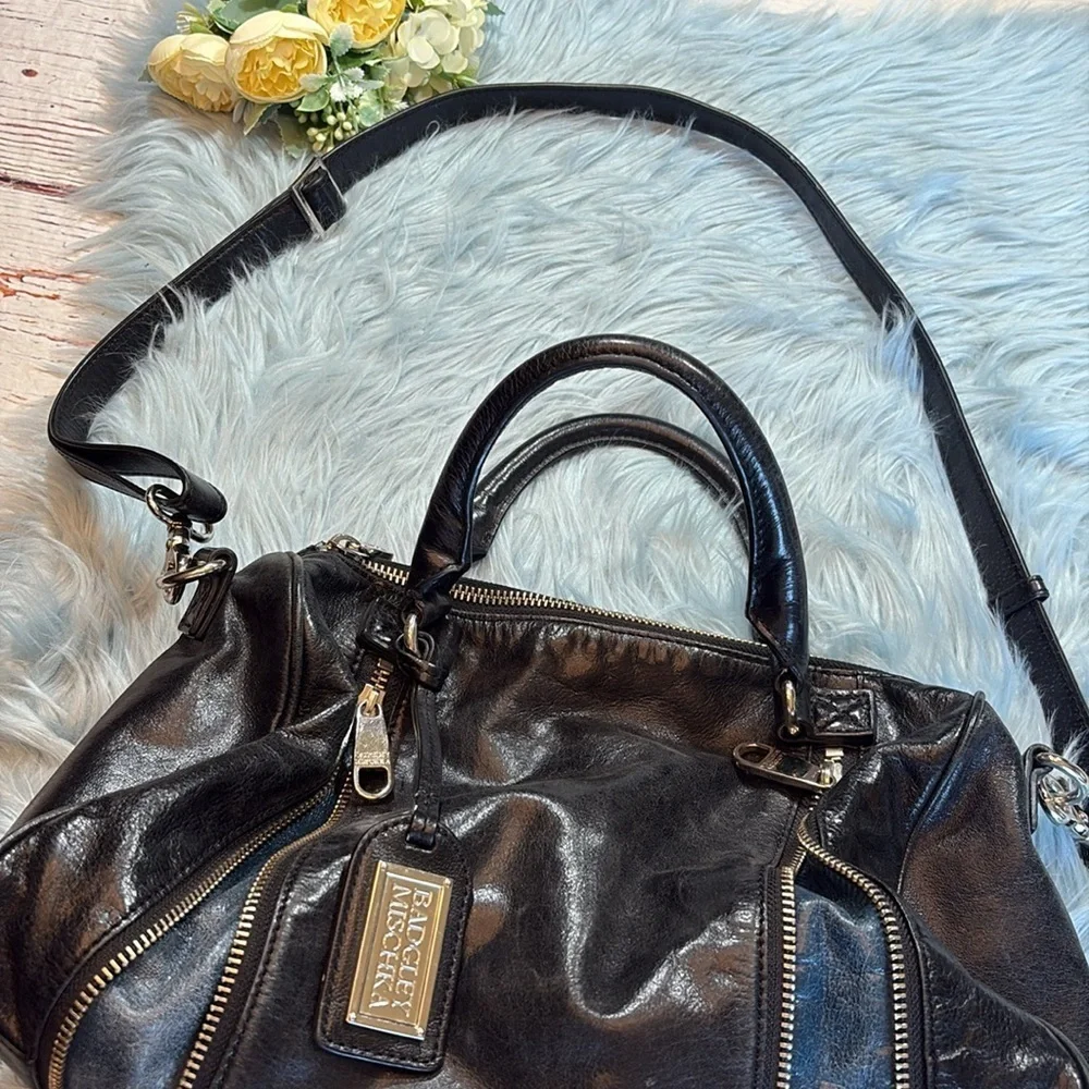 Badgley Mischka Dual Zip Blue Leather Bag